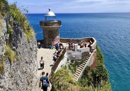 Faro del Caballo, en Santoña.