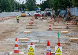 En La Carmencita se está construyendo el primer aparcamiento público en altura de la ciudad.