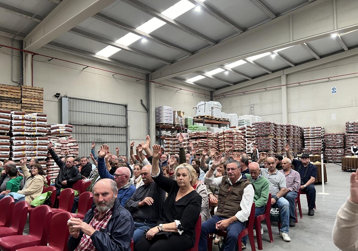 La asamblea anual de AgroCantabria, en imágenes