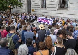 Concentración a las puertas de la Delegación del Gobierno