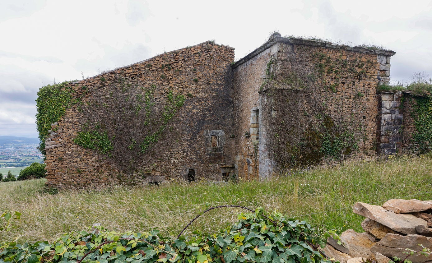 Estado actual de la construcción. Muros exteriores de la capilla