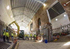 Interior del recinto ferial de La Lechera, en una visita a las obras realizada este año.