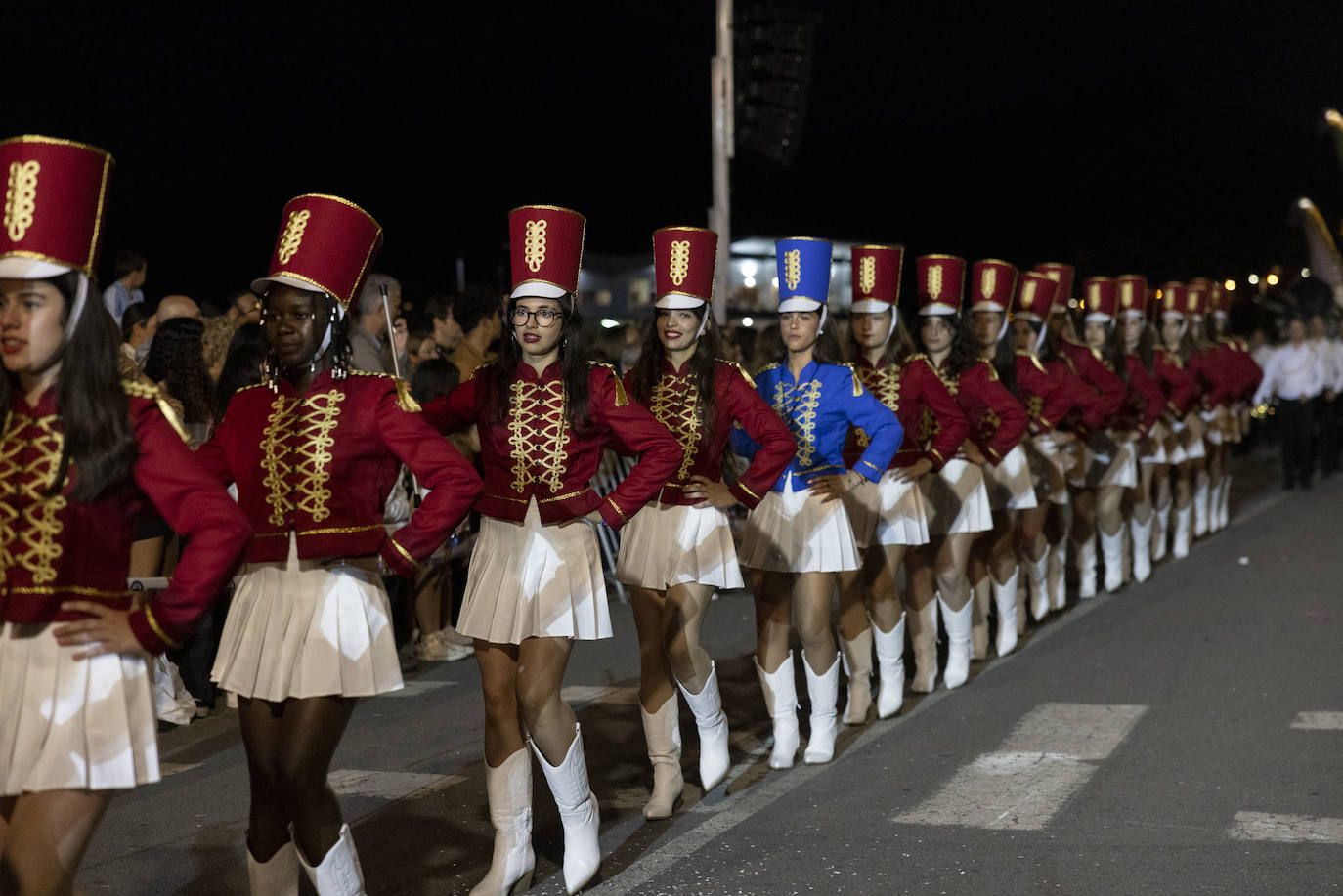 La Banda cornetas tambores y majorettes de Reinosa abrió el desfile.