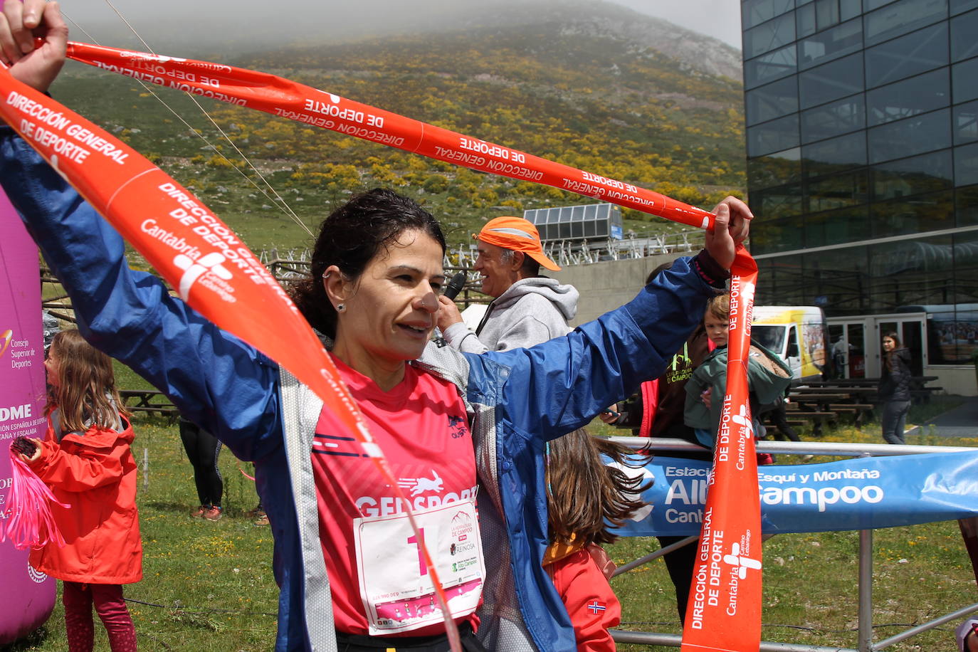 Carmen Rosa Pérez, ganadora indiscutible en categoría femenina de la maratón de 36 kilómetros de La Herrradura de Campoo, describió la prueba como «muy técnica» además de asegurar que las malas condiciones «no le privaron de divertirse».