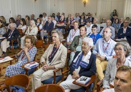 El público que acudió al curso de verano de la UIMP no perdió detalle de las ponencias.