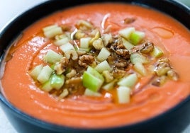 Salmorejo con tomates de temporada