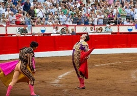 Tomás Rufo celebra la caída de su último toro