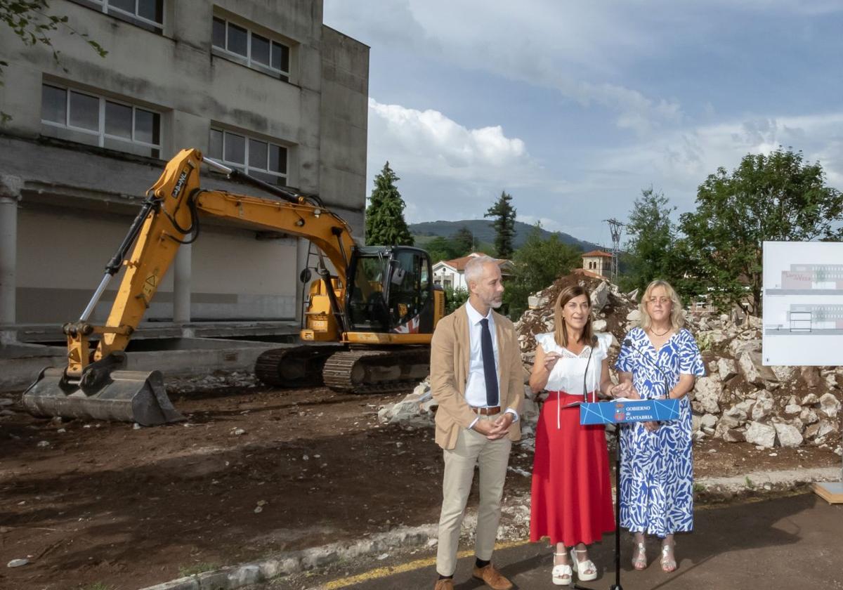 Sergio Silva, María José Sáenz de Buruaga y Pilar del Río