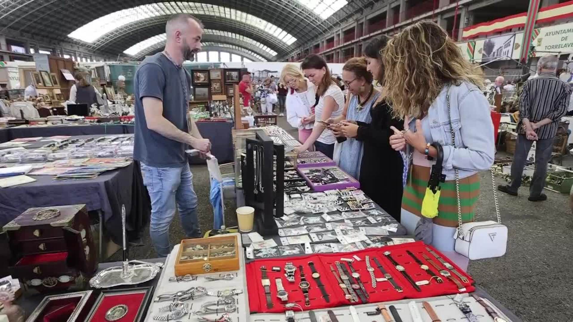 Feria desembalaje en Torrelavega