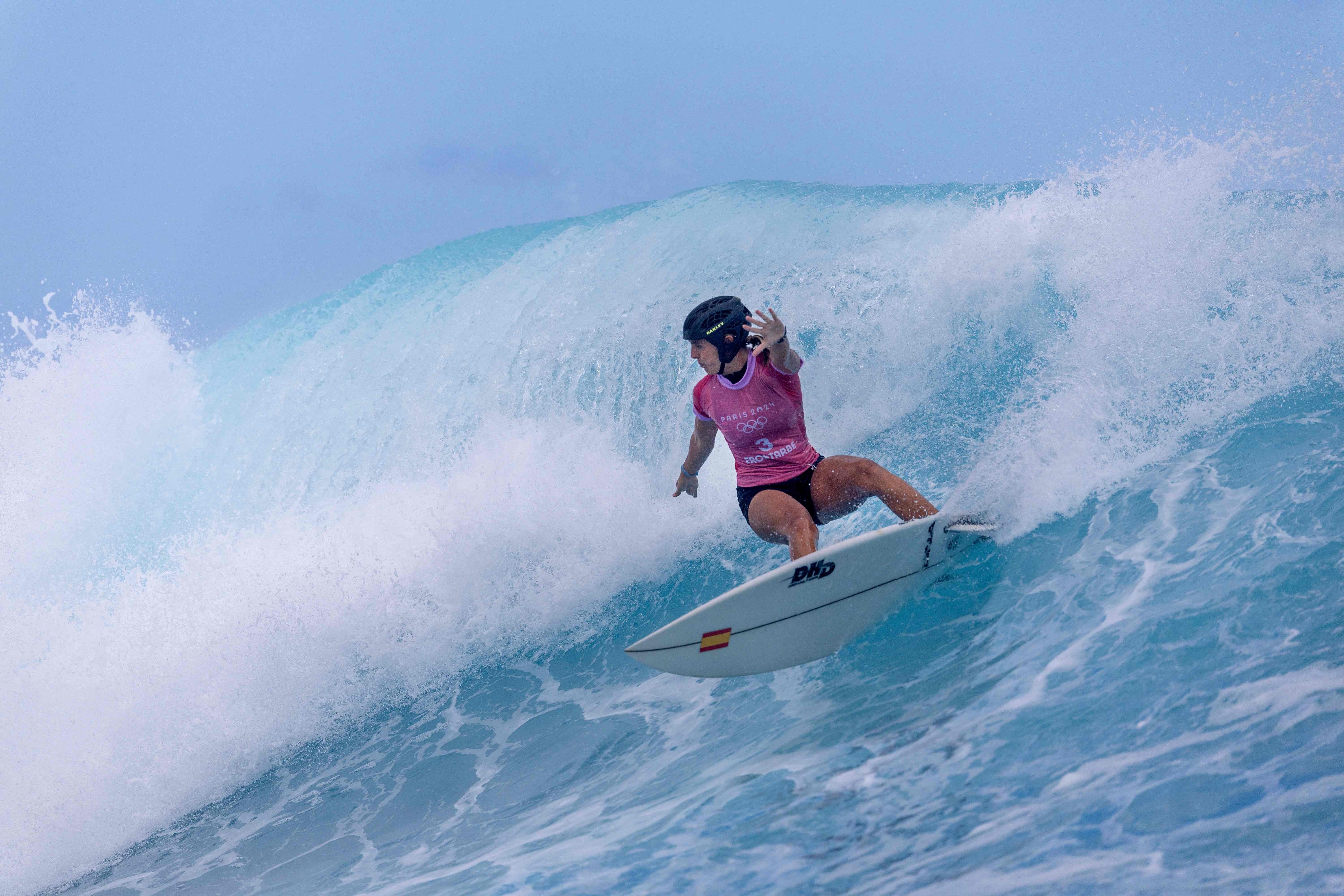 Nadia Erostarbe durante la competición en Tahití.