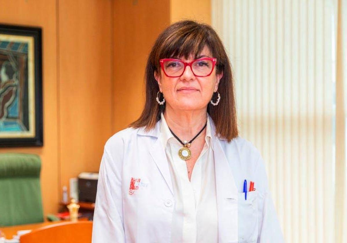 Rosana García, directora médico de Valdecilla.