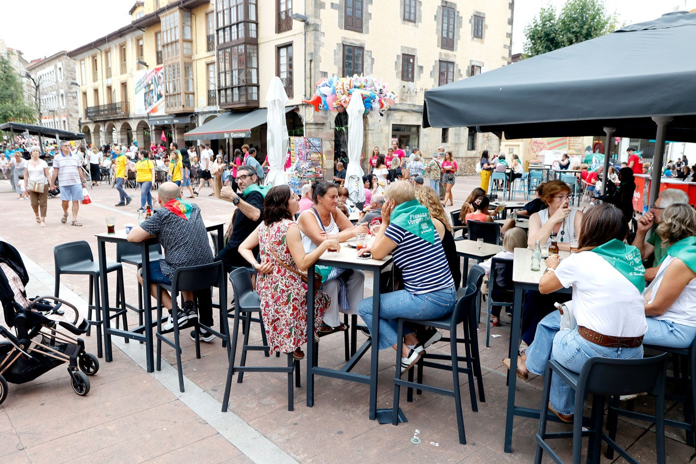 Si no hace un calor bochornoso y de visita obligada a la playa, Torrelavega se convierte en un foco de interés ideal para los visitantes. 