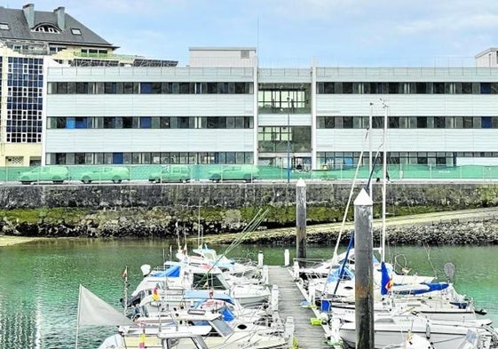 Centro Náutico Pesquero de Laredo.