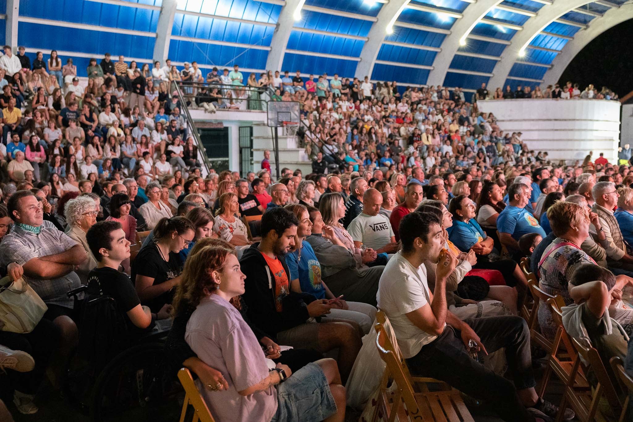 «Cuando los concursantes y los vecinos del pueblo vimos el programa fue muy emocionante» Javier Bada,  participante del Grand Prix