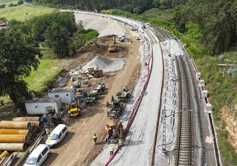 Avance de las obras de duplicación de la vía entre Renedo y Guarnizo.