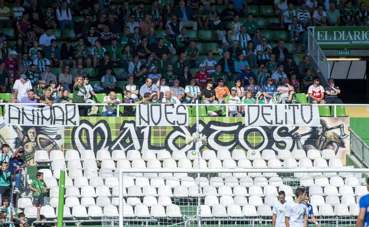 Las peñas del Racing no entrarán al campo hasta el minuto 13 y llaman a toda la afición a imitarlas