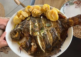 El Fantástico tiene bien definidos tres espacios: el comedor del restaurante, la terraza musical al aire libre y la terraza superior o 'rooftop'.