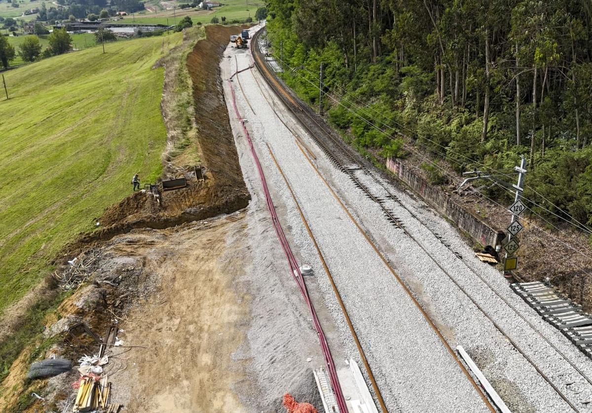 Obras de duplicación de la vía de Cercanías entre Renedo de Piélagos y Guarnizo.