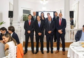 Organizadores del evento, autoridades y premiados en la VI Noche de las Telecomunicaciones en Cantabria.