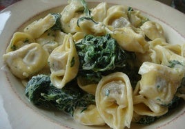 Tortellini con espinacas.