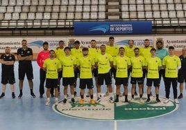 Fila Superior: Javier Palazuelos, Rubén Garabaya, Víctor Doval, Luis Gustavo da Silva, Marc López, Javier Valverde, Ángel Basualdo, José Manuel Herrero Lon, Stjepan Jozinovic y César Almeida. Fila inferior: Matías Salvador, Gustavo Alonso, Marcos Domínguez,Luis Pla, Marcos Aguilella, Aarón Pardo, Jaume Arnau Mikel Blanco y Alberto Moura.