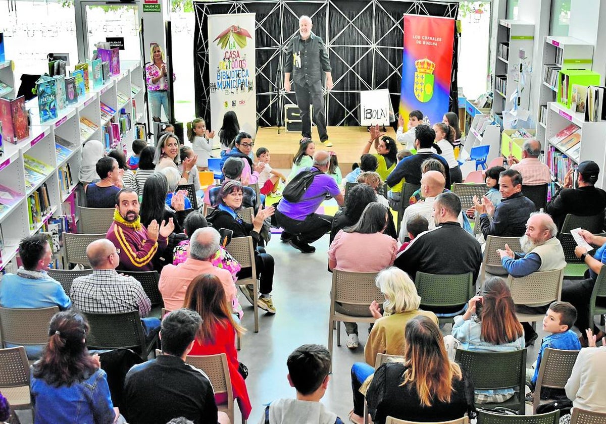 La biblioteca acogió el homenaje al Maratón 'Encuentados de Oírte'.