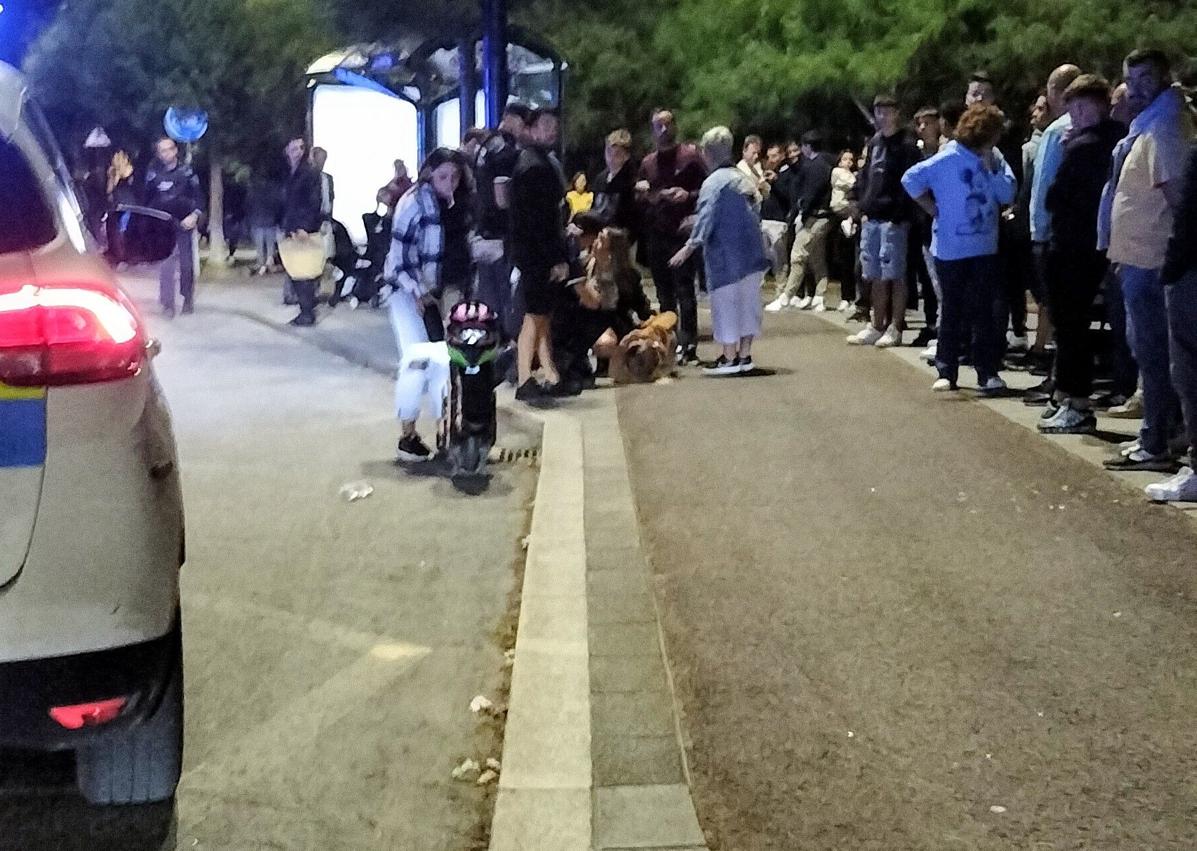 Imagen secundaria 1 - Una mujer herida tras ser arrollada por un patinete eléctrico en El Sardinero