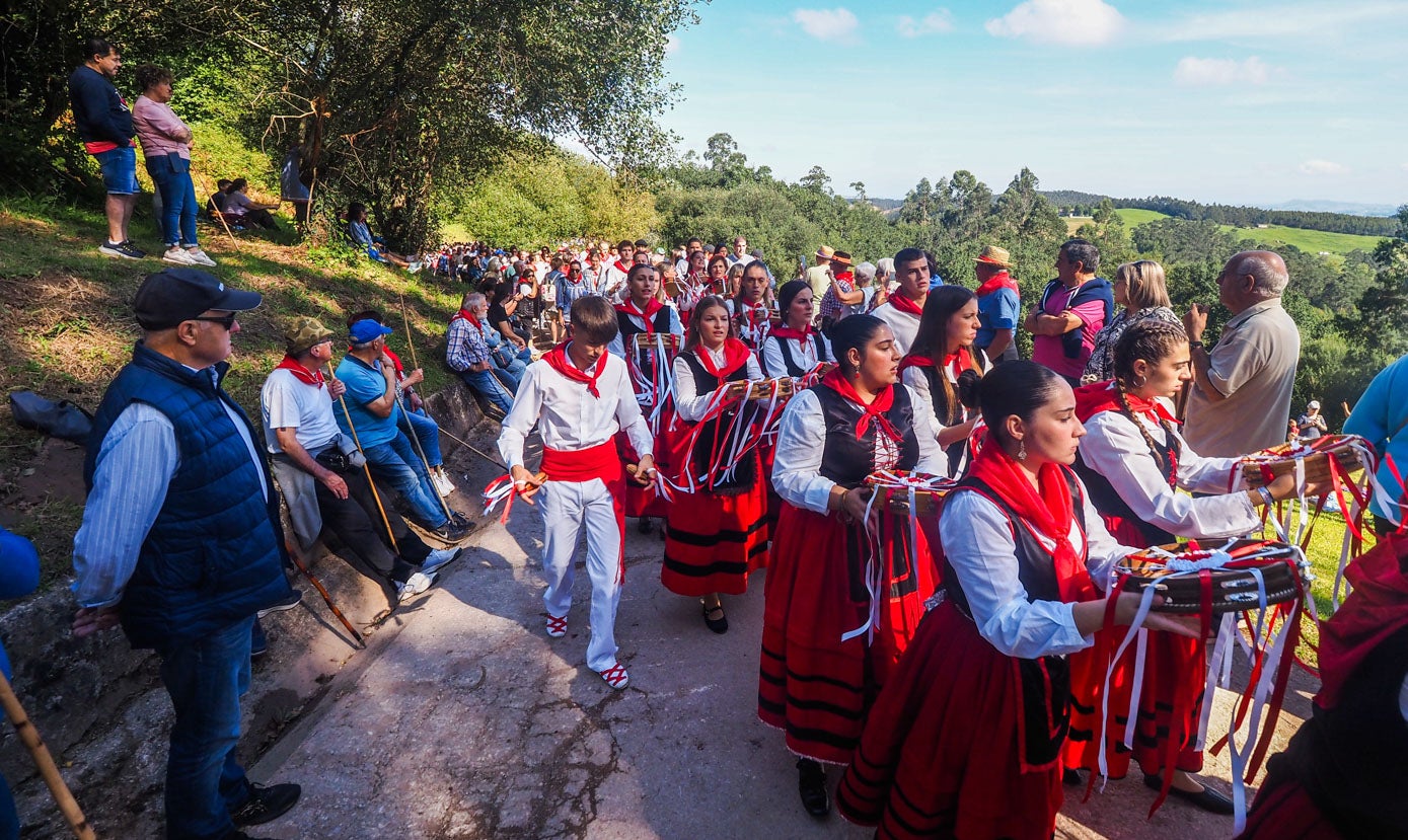 San Cipriano afianza la romería montañesa