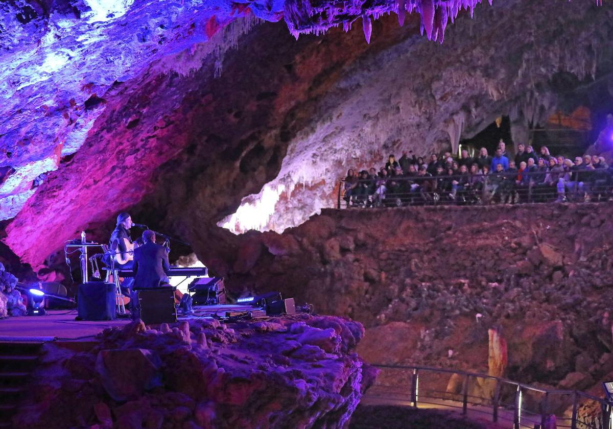 Imagen de un concierto en la cueva de El Soplao.