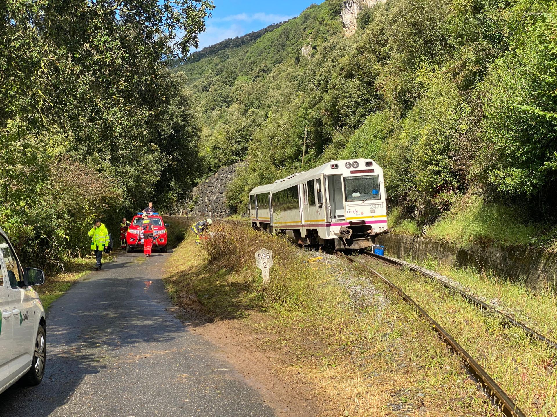 Técnicos de emergencias se hacen cargo del incidente en cuanto llegan a la zona