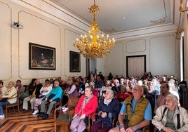 Recepción de los mayores en el Ayuntamiento de Santoña.