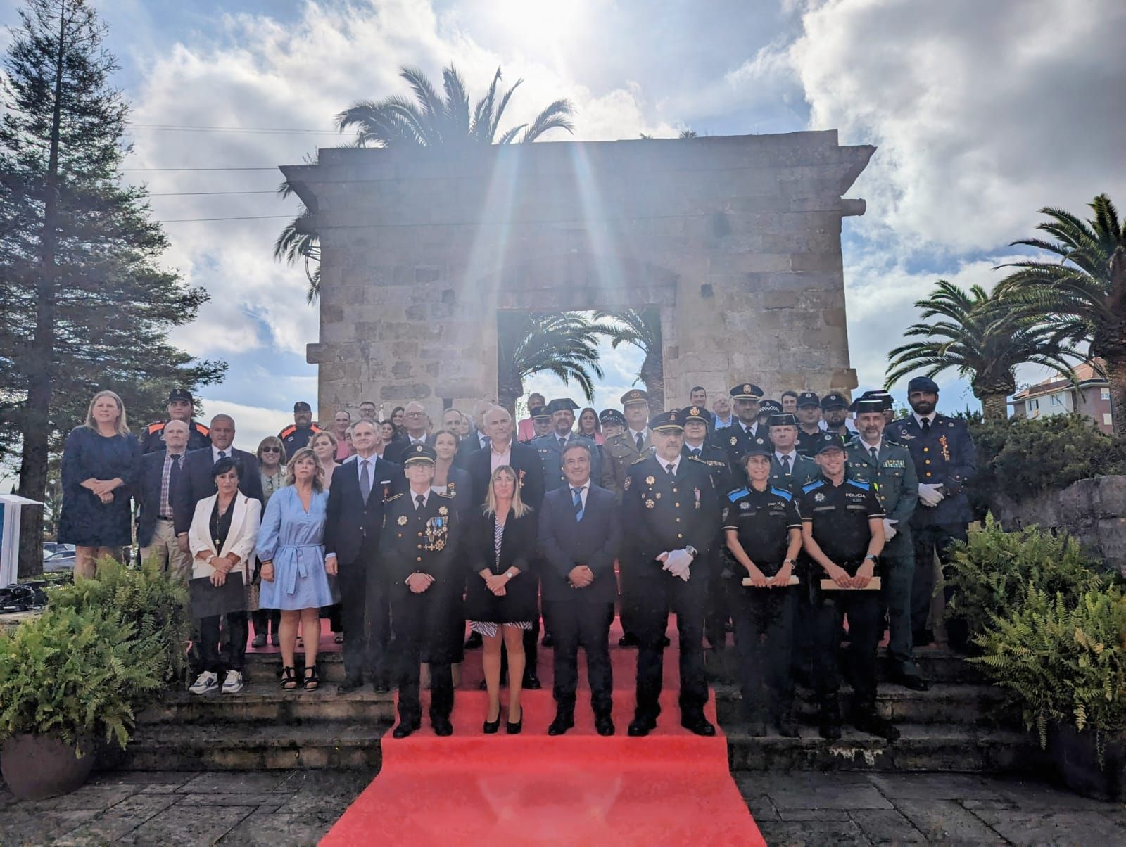 Policías y autoridades, en Camargo. 