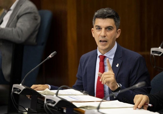 Daniel Fernández, portavoz del PSOE, durante el pasado Pleno.