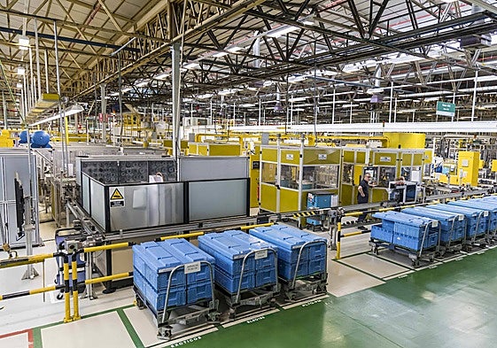 Vista panorámica de la planta cántabra de SEG Automotive, en Treto, en Bárcena de Cicero.