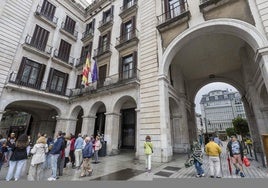 Sede la Cámara de Comercio, en la Plaza Porticada.