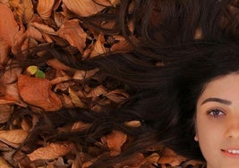 Si se te cae más el pelo en otoño, ten en cuenta estos alimentos