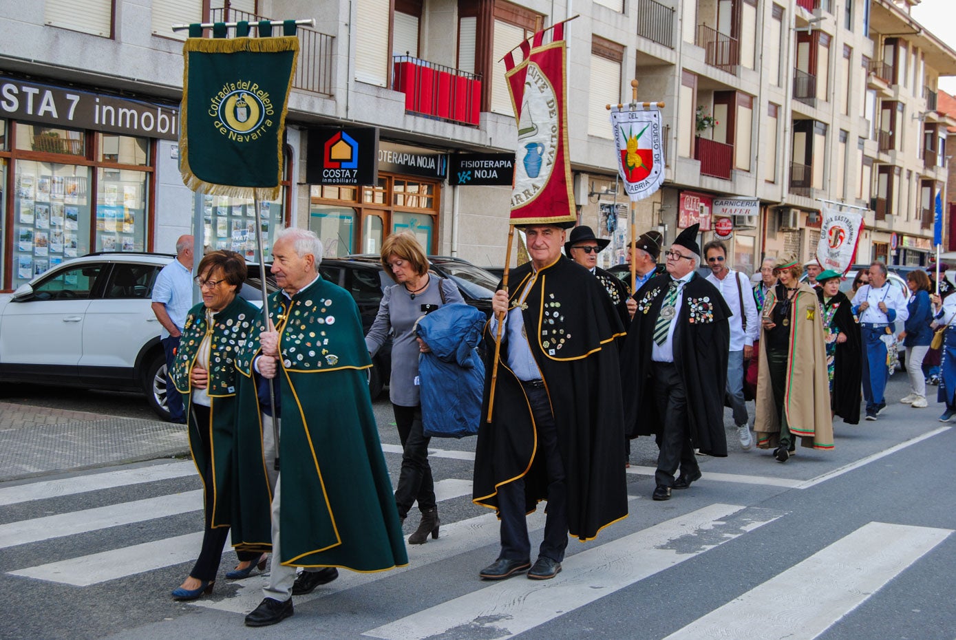 Hasta un total de 35 cofradías de España, Portugal y Francia se han dato cita en el VI Capítulo de la  Cofradía de le Nécora.