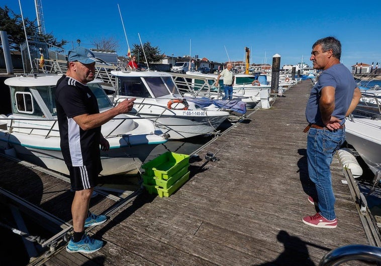 Kiki y Valle charlan sobre lo sucedido en el puerto de Suances.