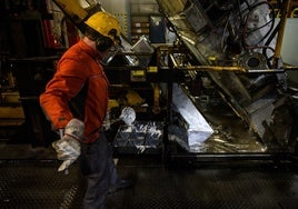 Un trabajador del sector del metal.