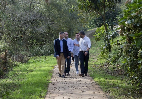 Ribamontán al Monte recupera la senda en torno al río Pontones