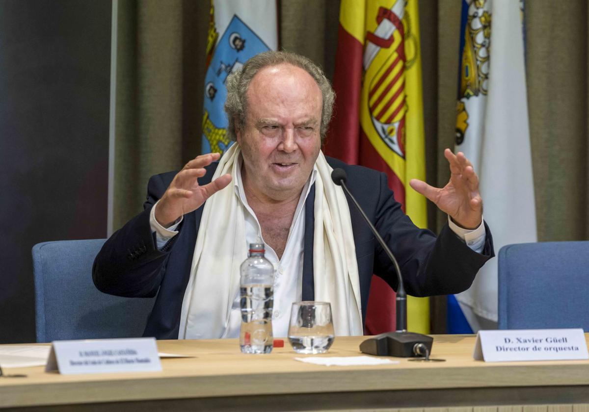 Xavier Güell, en el Ateneo, durante la presentación de su último libro.