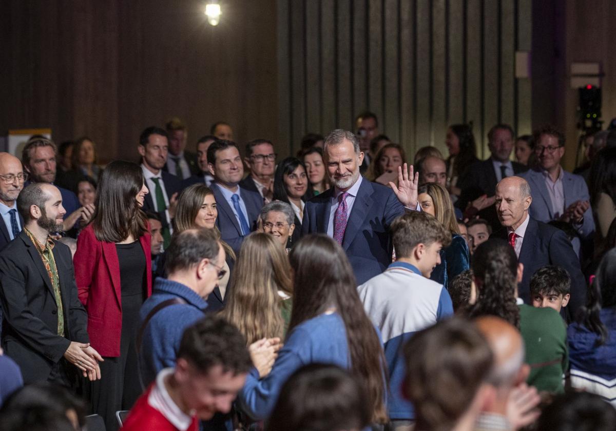 Felipe VI, durante su última visita a Cantabria, el pasado abril, cuando participó en un acto con jóvenes en Santander