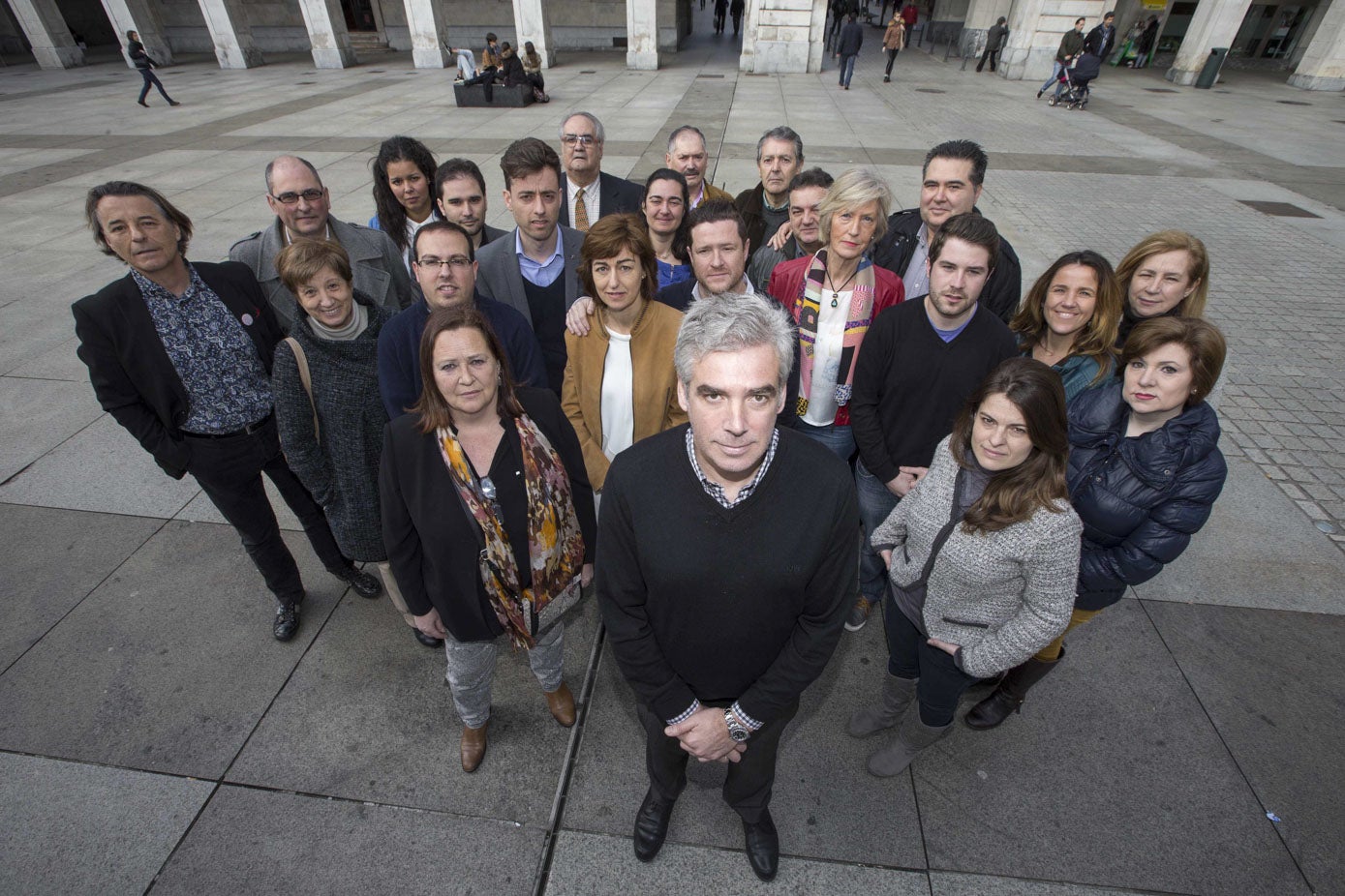 José María Fuentes-Pila junto al resto de miembros de la candidatura que presentó a la Alcaldía de Santander en su última legislatura, en 2019