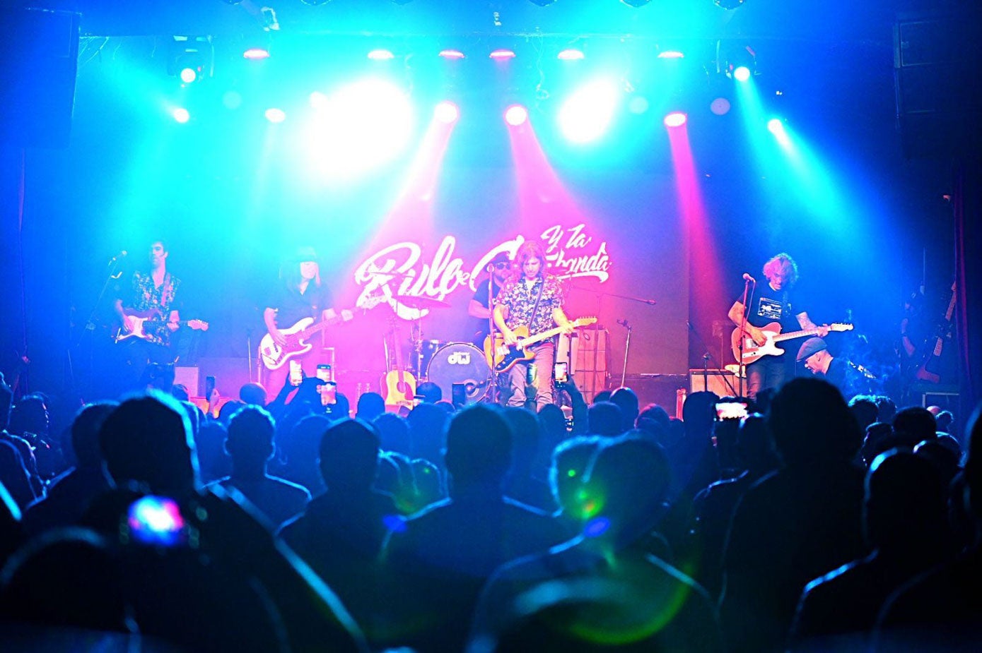 Rulo y la Contrabanda, en la sala Roxy de Buenos Aires