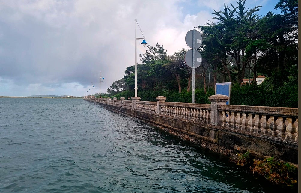 El agua, al límite en Pedreña