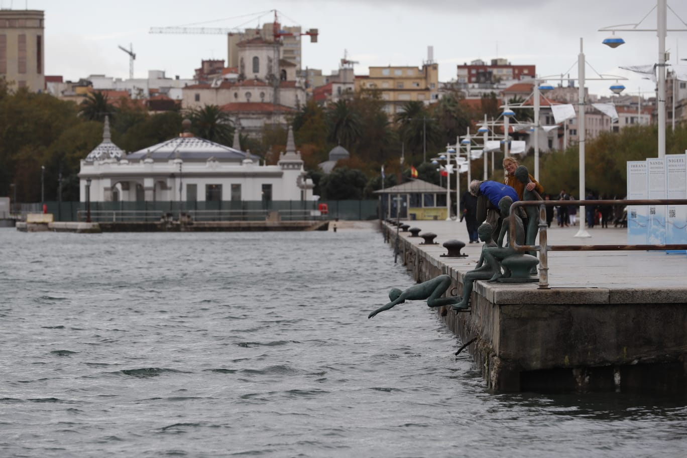 La bahía de Santander al filo de las cinco de la tarde