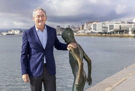 El médico Tomás Cobo, en Santander, al día siguiente de su elección como presidente de Unión Profesional. roberto ruiz