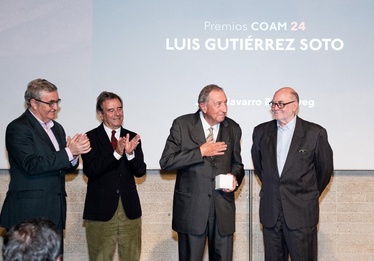 Juan Navarro Baldeweg, Premio 'Luis Gutiérrez Soto'.