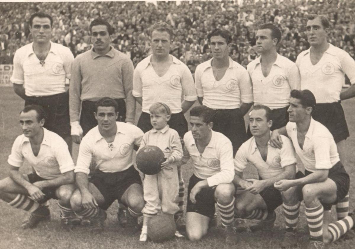 Alineación del Racing de la temporada 1949-50.