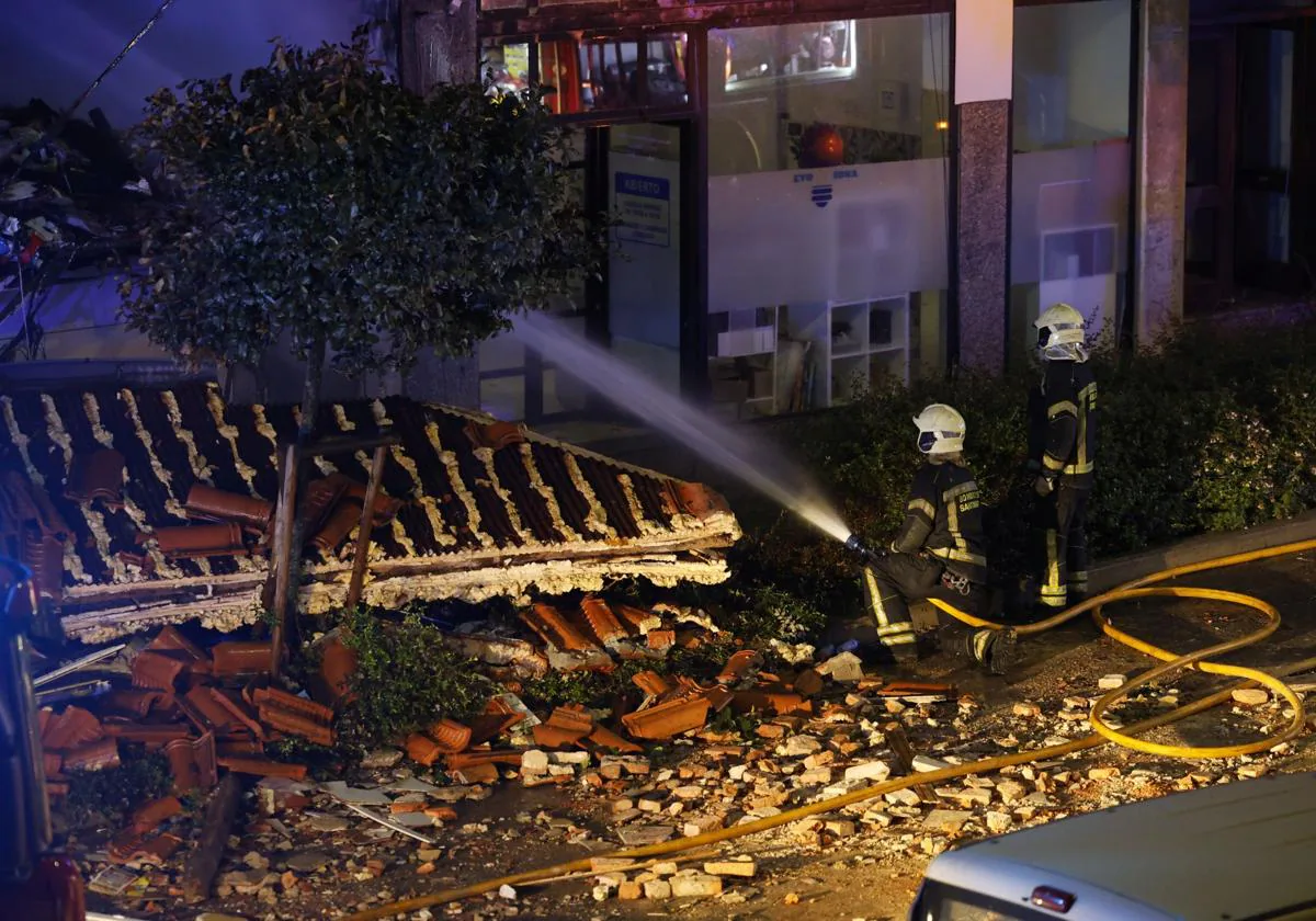 Un edificio se derrumba en La Albericia tras una explosión